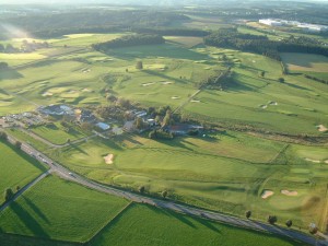 Ein Golfplatz von oben. 1185896991631 300x225 Der Golfplatz